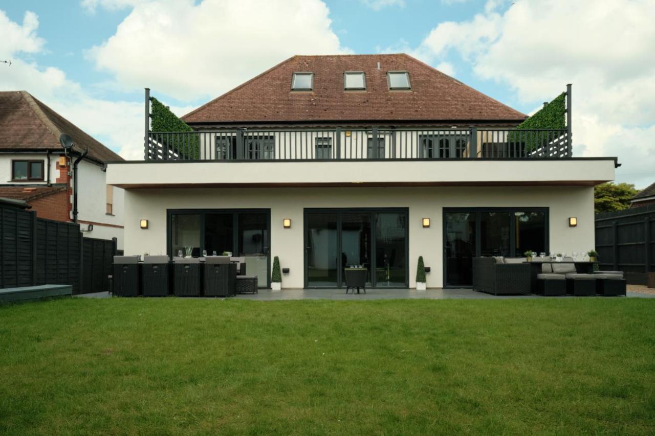 Modern Spacious House - Sleeps 16, Free Parking, Sun Terrace Nuneaton Exterior photo