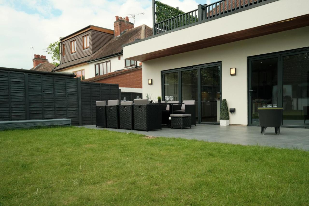 Modern Spacious House - Sleeps 16, Free Parking, Sun Terrace Nuneaton Exterior photo